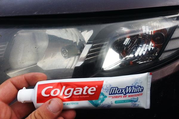 Зубная паста для полировки фар