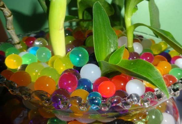 Гидрогелевые шарики для цветов